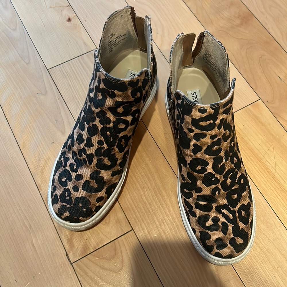 Steve Madden leopard print wedge sneaker